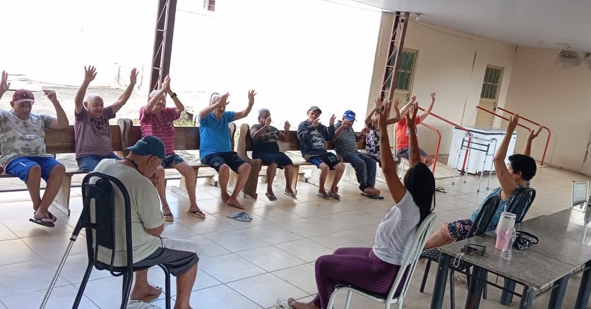 Nossa colaboradora @joicianapsoares na Sociedade São Vicente de Paulo em Rodeiro.É com imensa sa